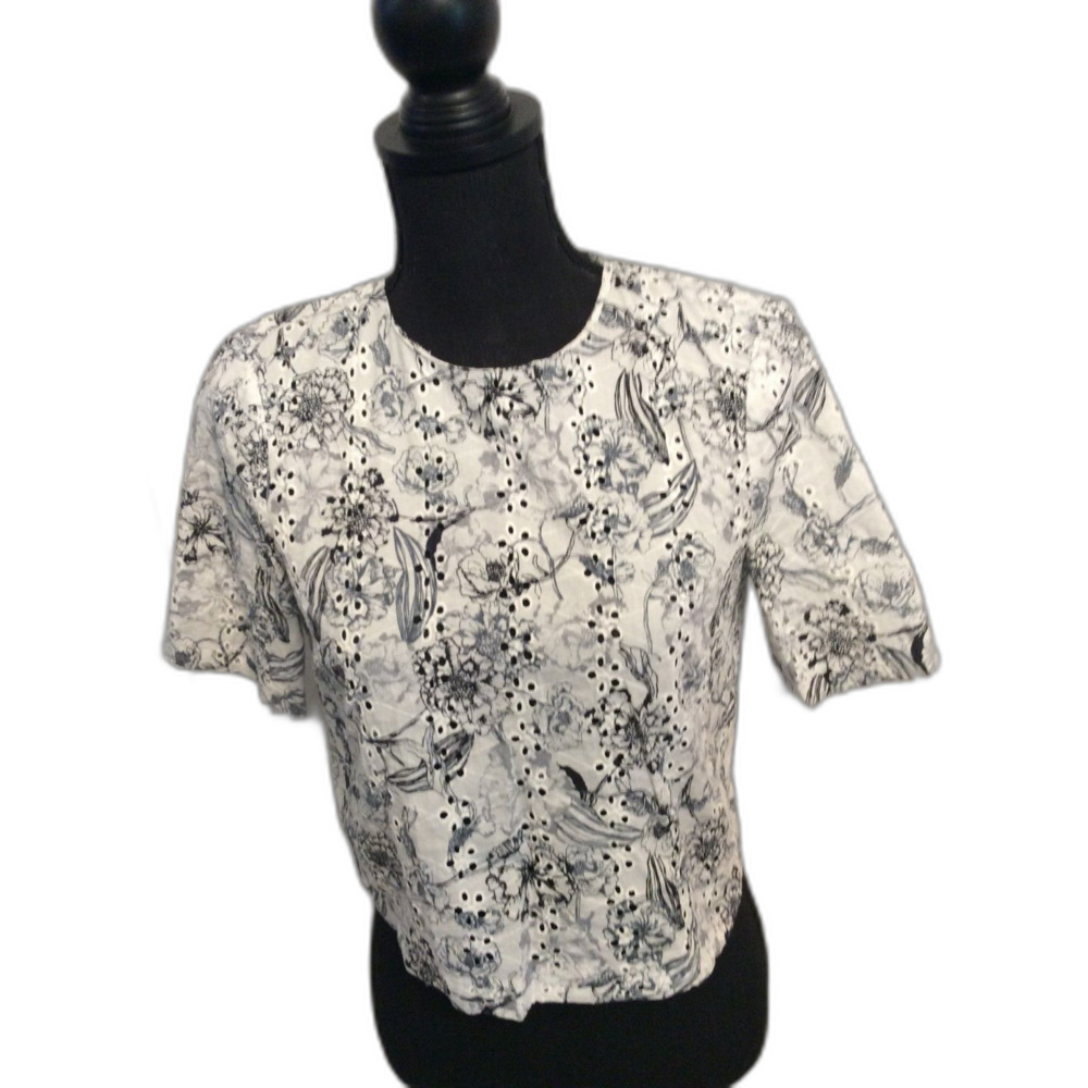 Zara Woman Size S Eyelet Black White Floral print Short Sleeve Crop Top